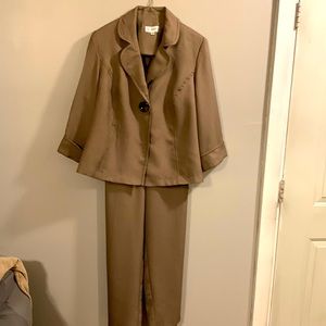 Pant set brown pattern size 24W Studio 1